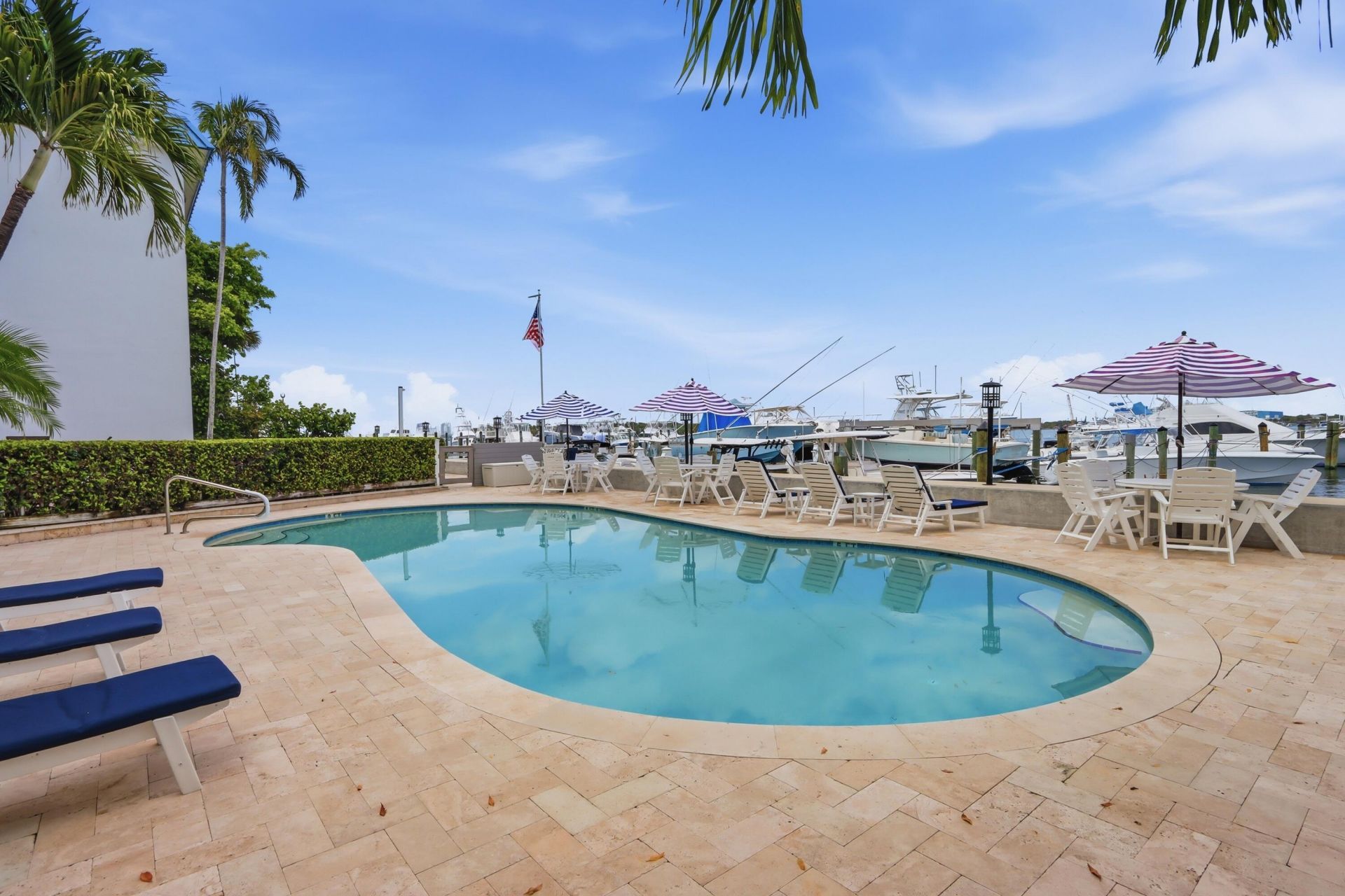 220 Lake Drive, Unit 206, Palm Beach Shores, FL 33404 Photo