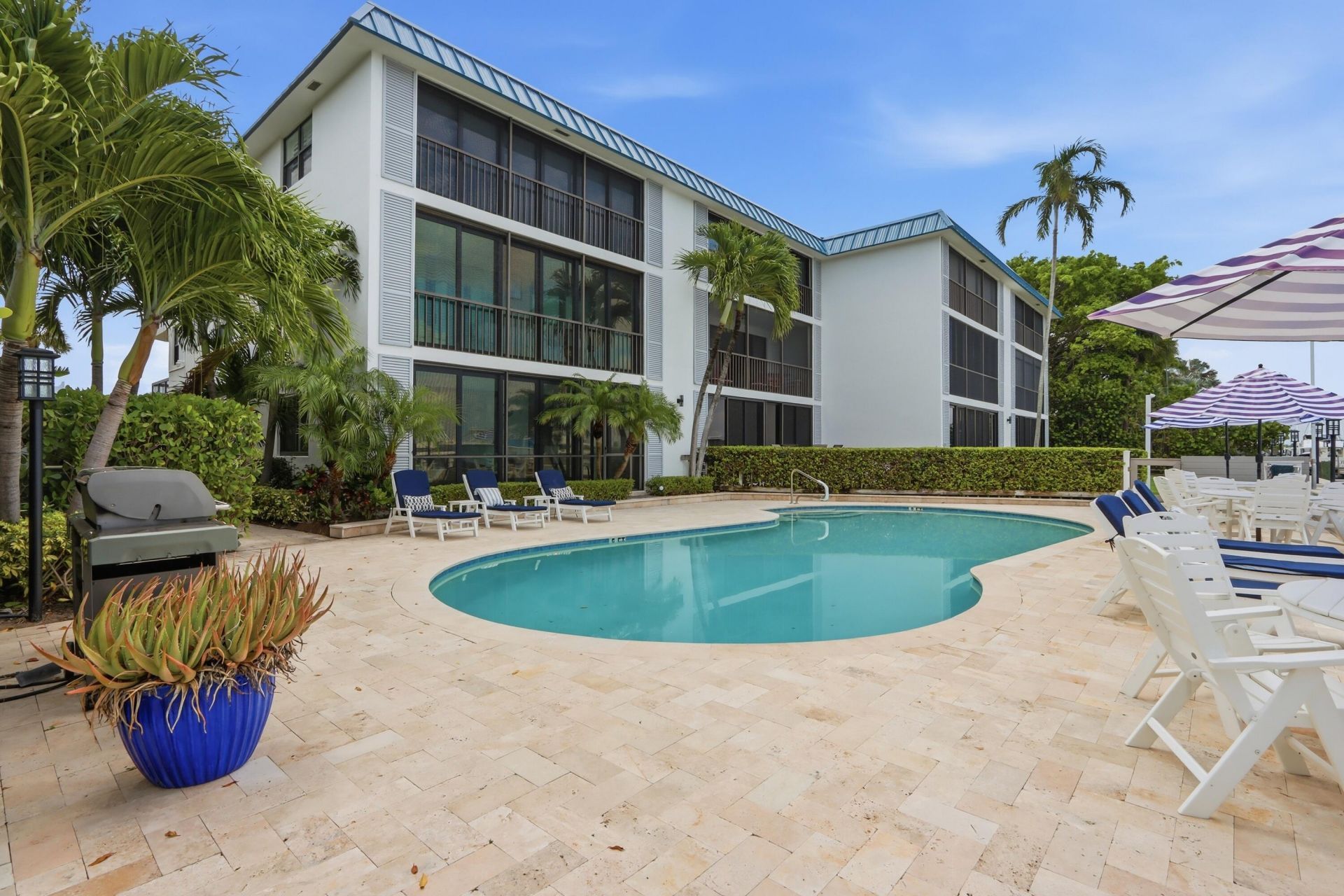 220 Lake Drive, Unit 206, Palm Beach Shores, FL 33404 Photo