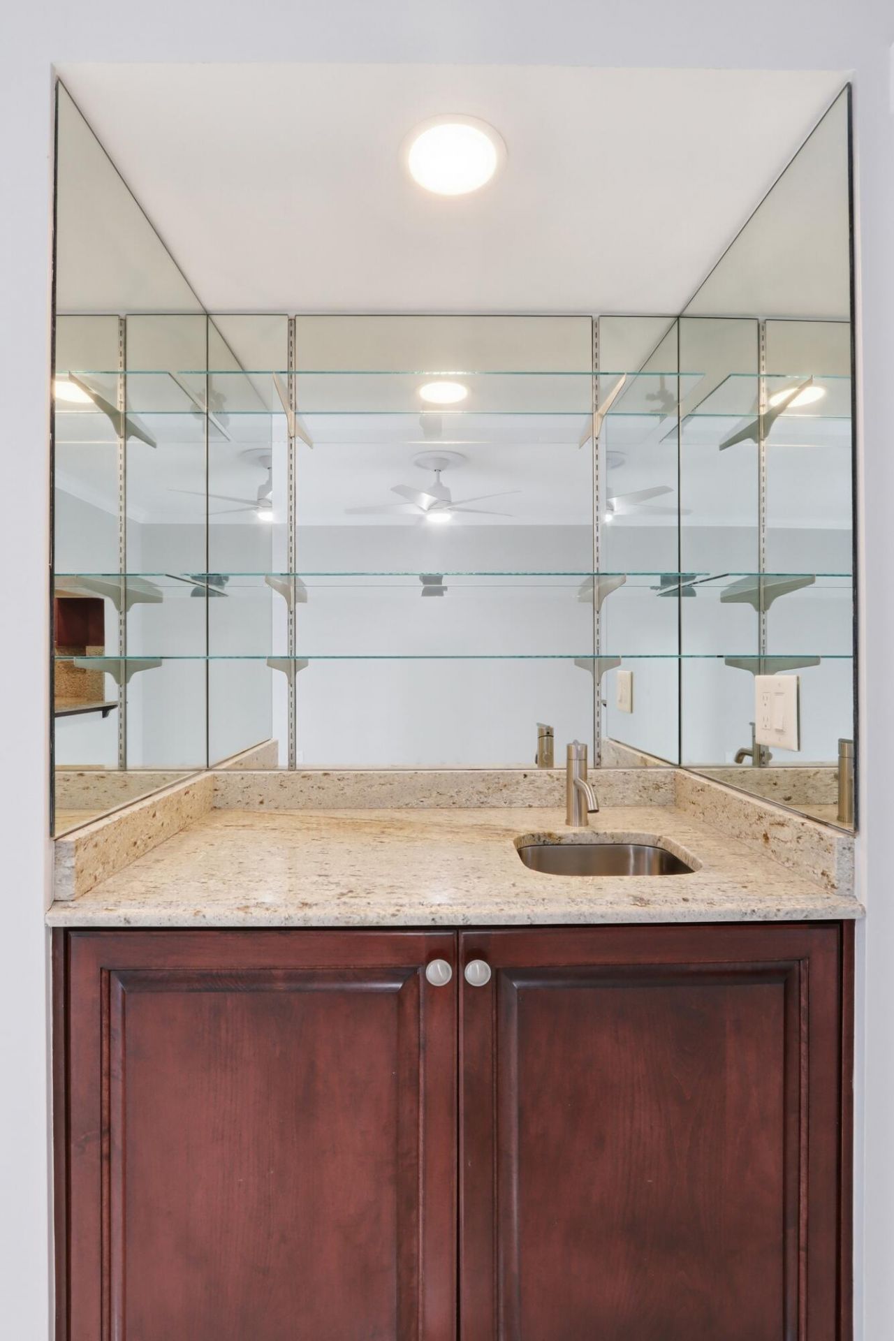 220 Lake Drive, Unit 206, Palm Beach Shores, FL 33404 Photo