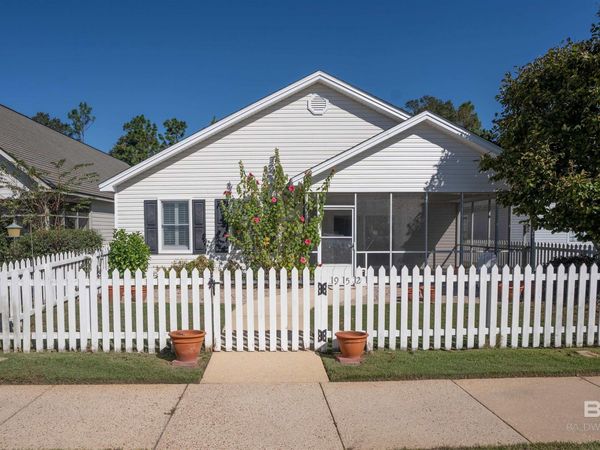952 Edwards Avenue, Fairhope, AL 36532