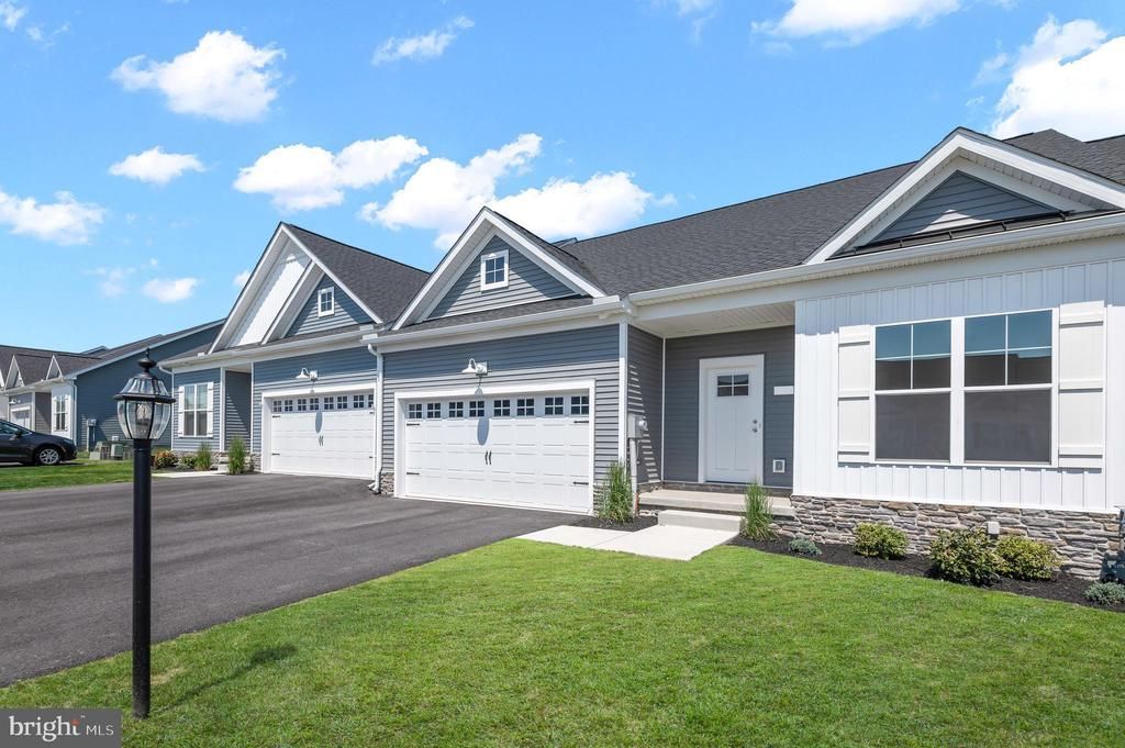 232 RIDGE VIEW LANE , HANOVER, PA 17331