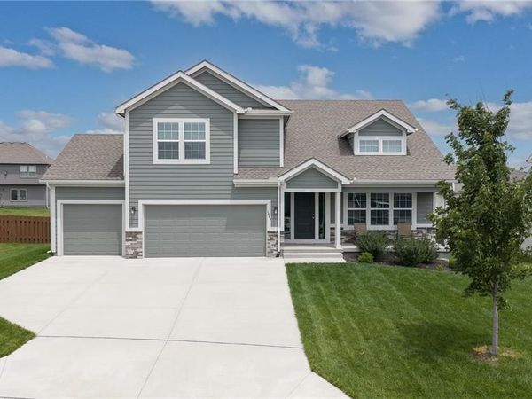 1485 N 162nd Circle, Basehor, KS 66007