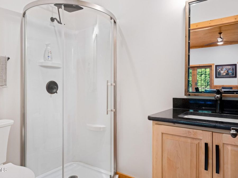 Property Image 100