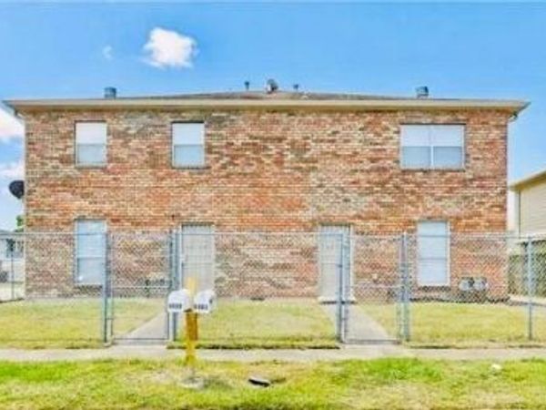 6900 02 SALEM Drive , New Orleans, LA 70127