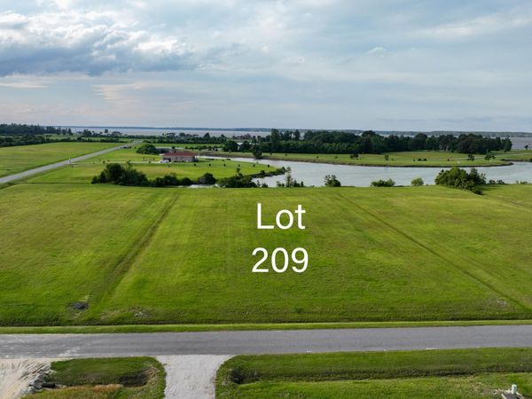 125 Bald Eagle Point Drive , Hertford, NC 27944