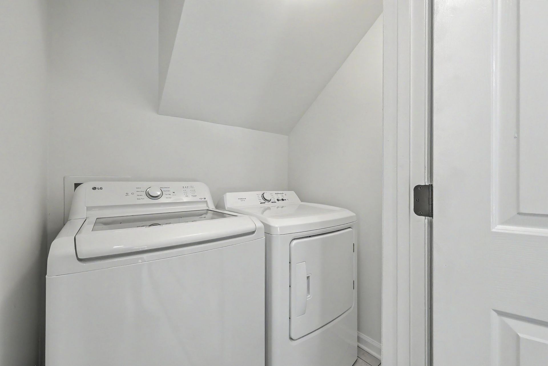 118 Remington Drive Photo 16