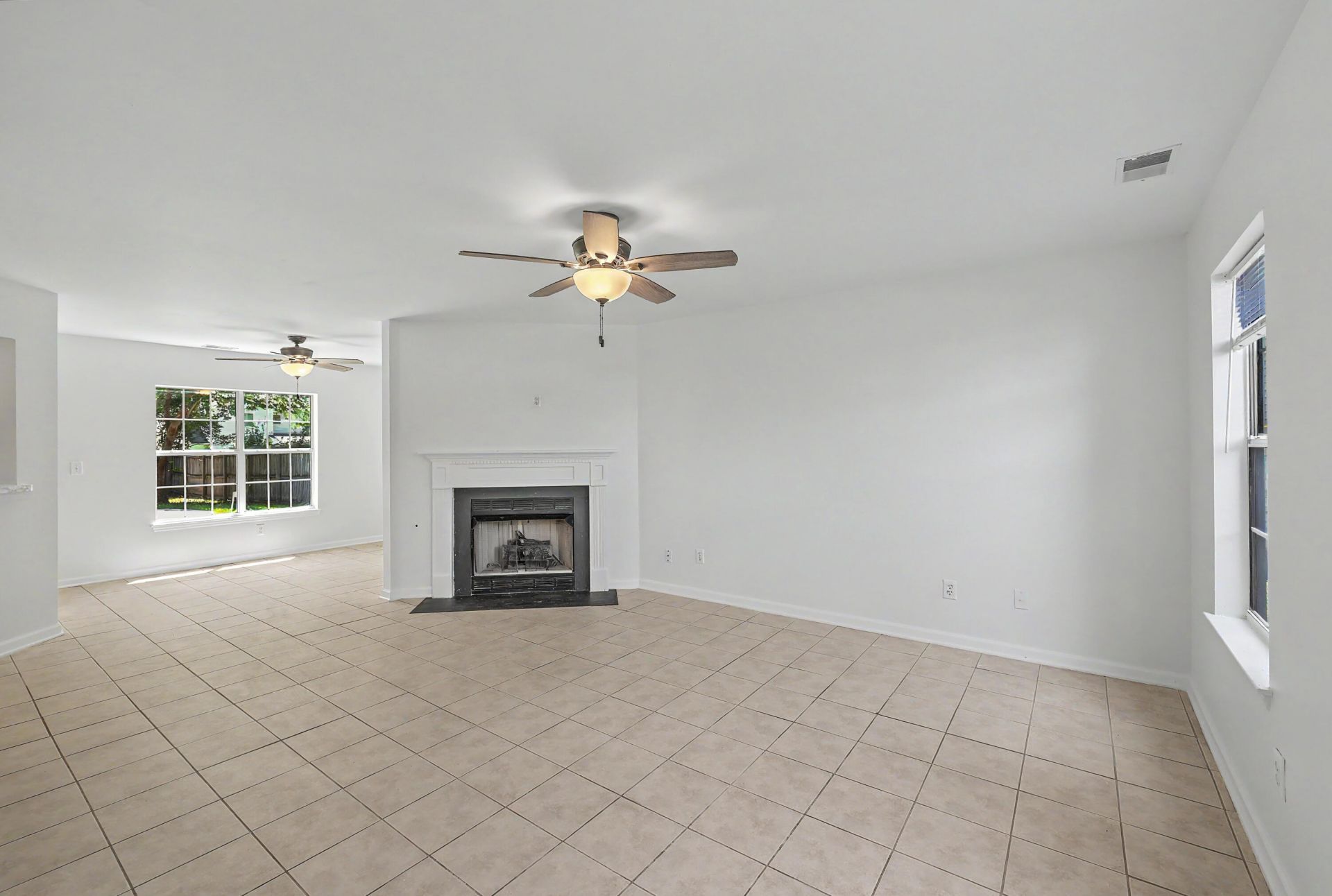 118 Remington Drive Photo 8
