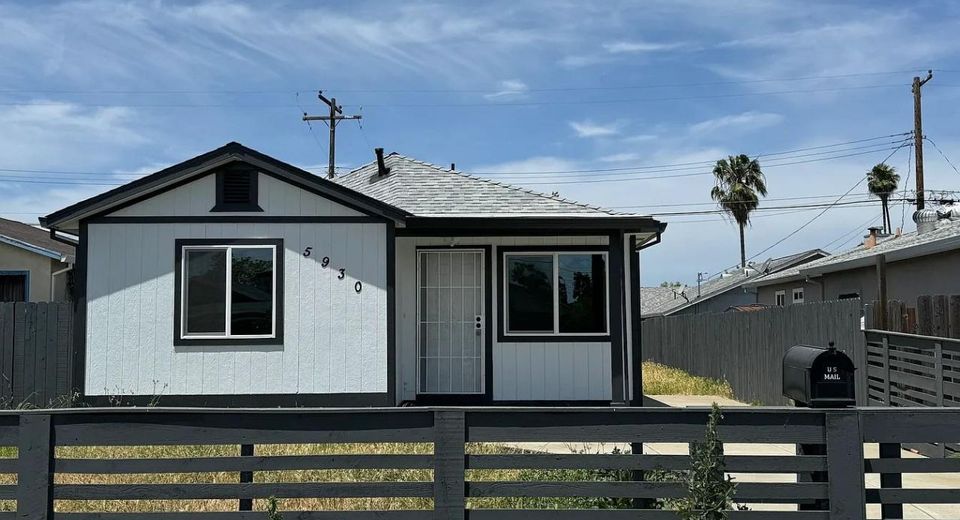 5930 W 79th St, Sacramento, CA 95824 Photo