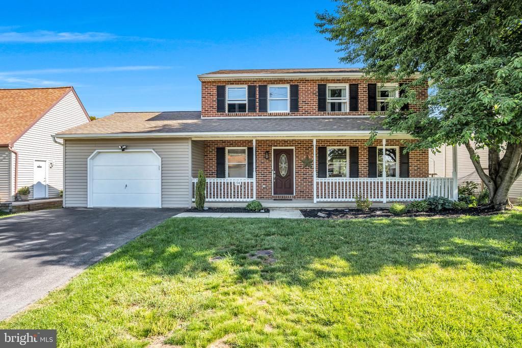 194 FAIRVIEW STREET , CARLISLE, PA 17015