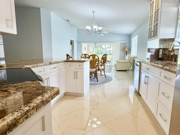 7735 Pine Island Way, West Palm Beach, FL 33411