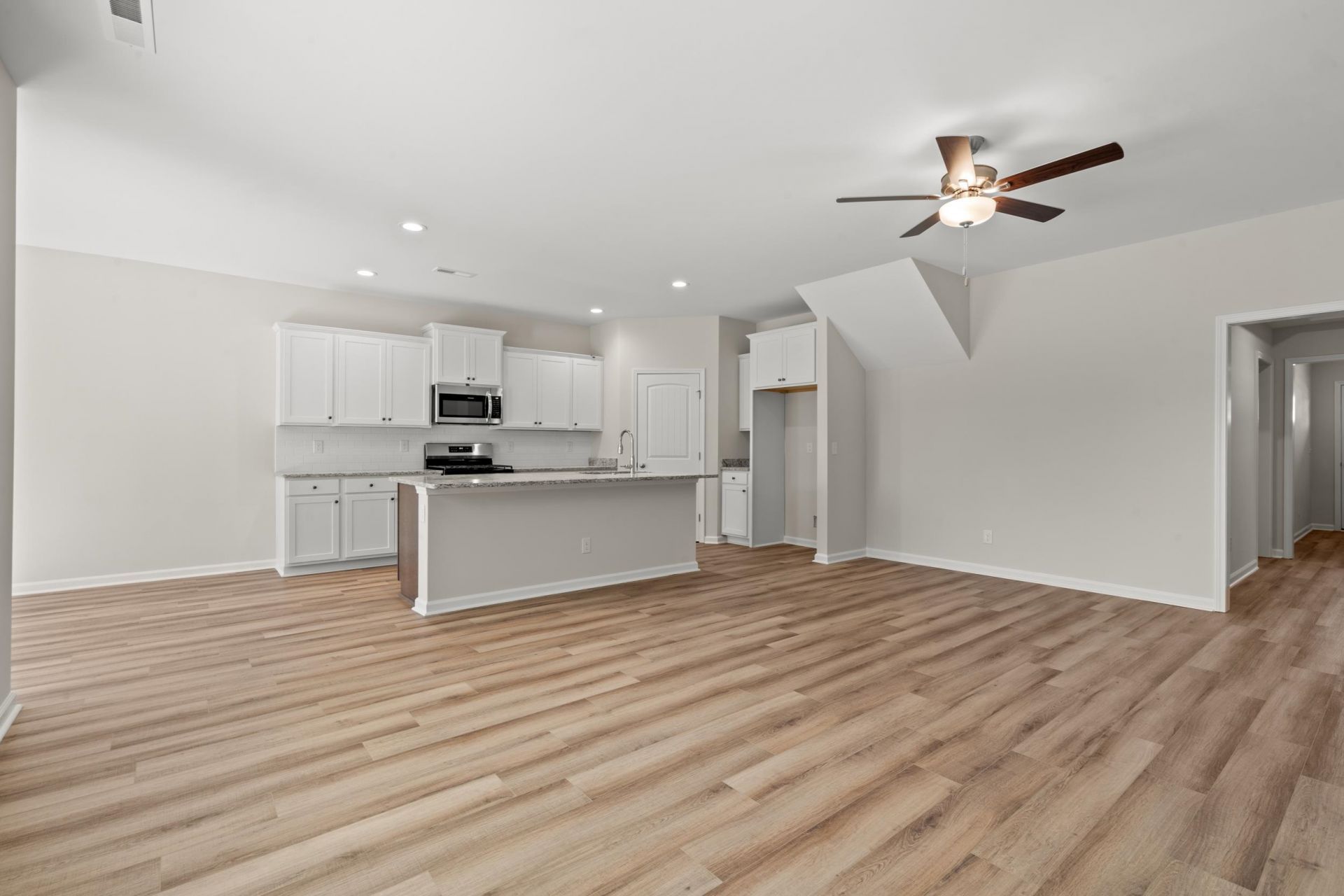 156 Stillbrook Dr.  Photo 2