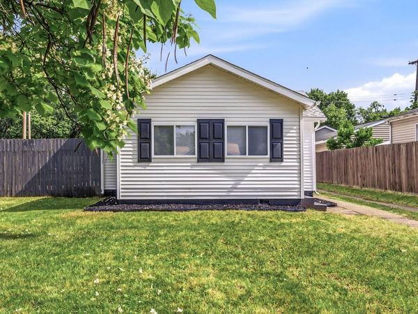 914 W Marion Street, Mishawaka, IN 46545