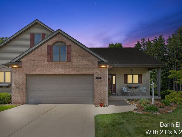 1015 Grosvenor Drive, Unit 4, Greenville, MI 48838
