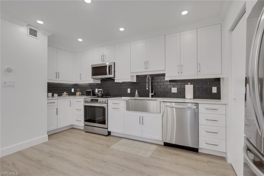 788 Park Shore Dr , Unit E14, Naples, FL 34103 Photo