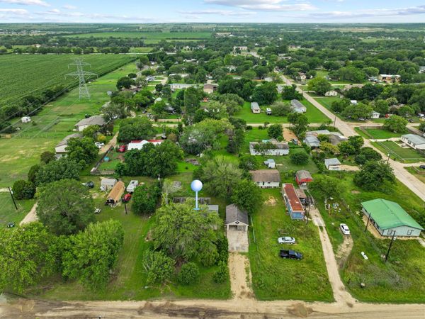 205 Skycrest DR, Martindale, TX 78655