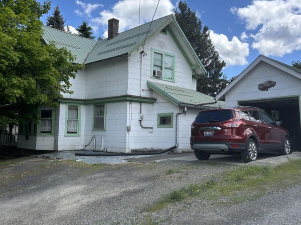 905 W Jefferson AVE , St. Maries, ID 83861