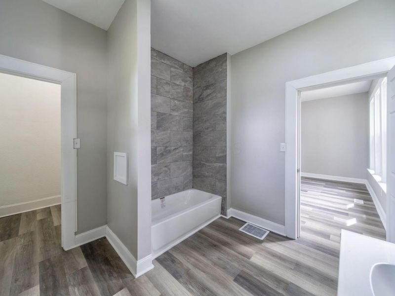 435 N Main , Unit 437, Marion, OH 43302 Photo 21