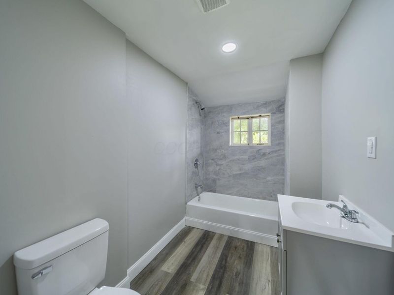 435 N Main , Unit 437, Marion, OH 43302 Photo 27