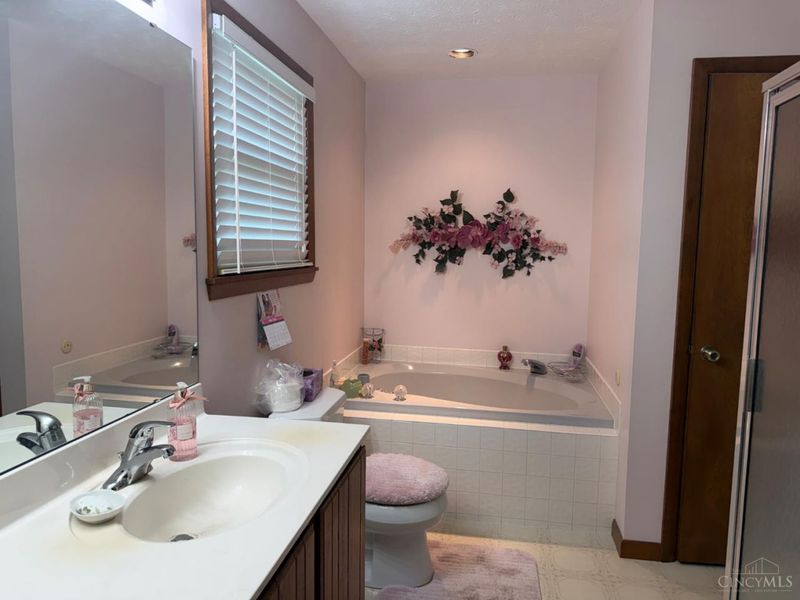 5756 Forge Bridge Drive, West Chester, OH 45069 Photo 11