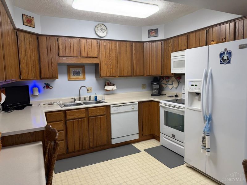 5756 Forge Bridge Drive, West Chester, OH 45069 Photo 2