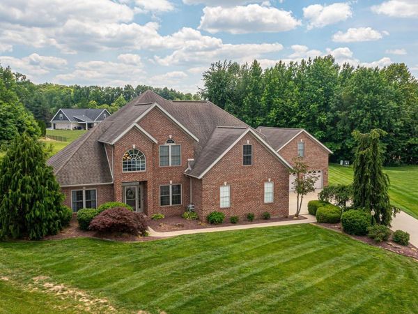 30 Carter Boulevard, Jasper, IN 47546