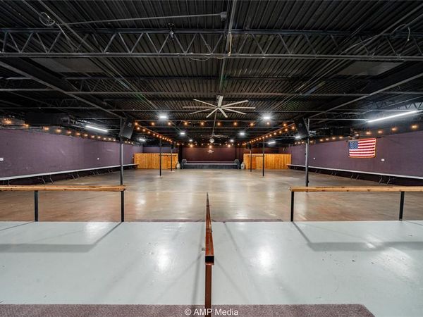1183 W McHarg Street, Stamford, TX 79553