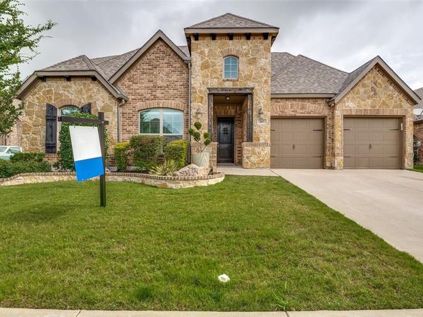 347 S Hill Drive , Waxahachie, TX 75165