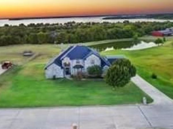 930 Lakeridge Drive, Lavon, TX 75166