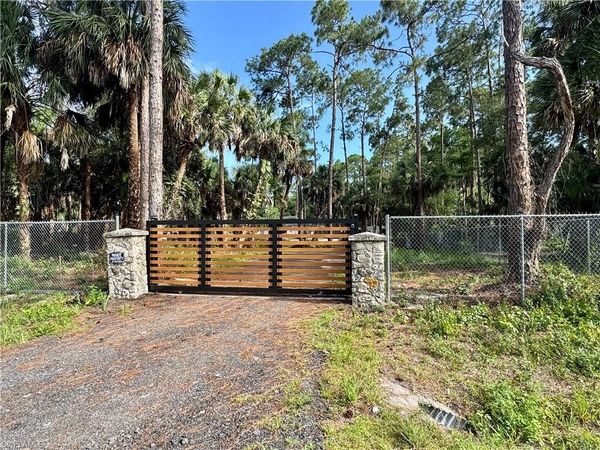 130 Jung BLVD W, NAPLES, FL 34120
