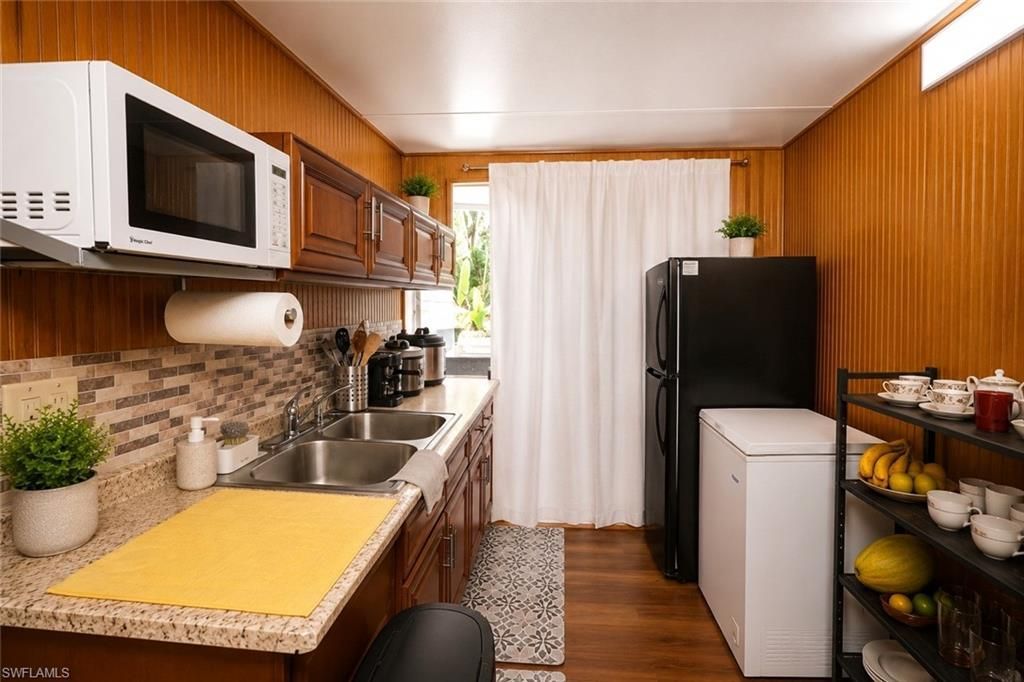 130 Jung Blvd W, Naples, FL 34120 Photo