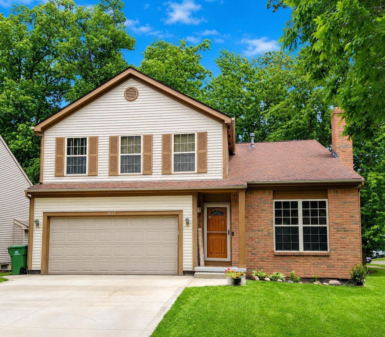 1517 Meadowlark Lane , Marysville, OH 43040 Main Photo