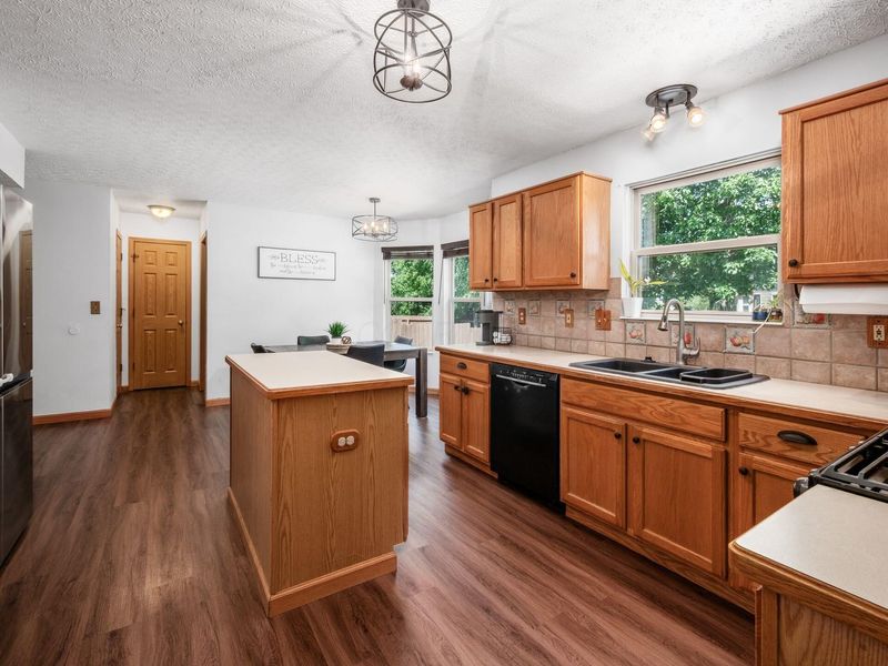 1517 Meadowlark Lane, Marysville, OH 43040 Photo 5