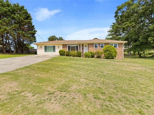 2140 Rockdale Drive , Conyers, GA 30012