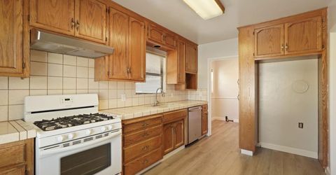 1221 S Pleasant Ave, Lodi, CA 95240 Photo