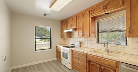 1221 S Pleasant Ave, Lodi, CA 95240 Photo