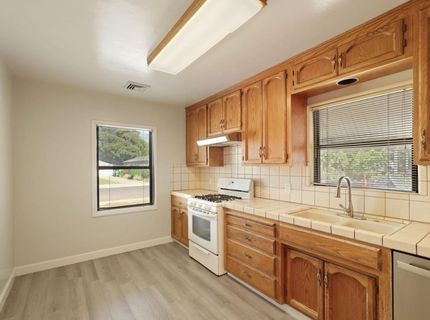 1221 S Pleasant Ave, Lodi, CA 95240 Photo
