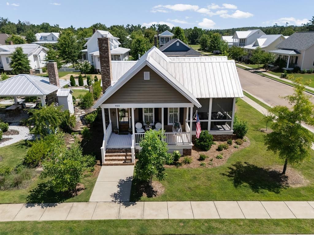 900 Octavia, Taylor, MS 38673 Main Photo