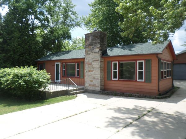 6410 245th Ave, Paddock Lake, WI 53168