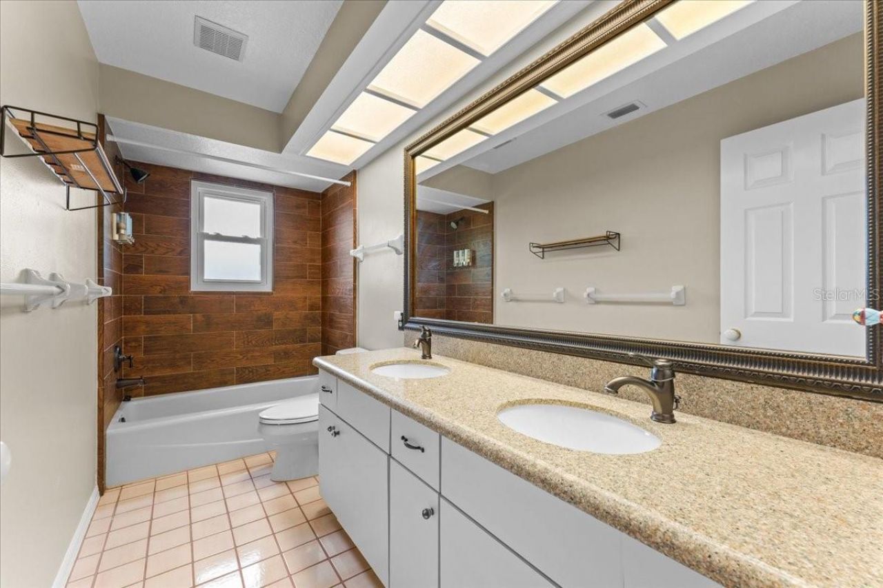 1589 Mary Lane, Tarpon Springs, FL 34689 Photo