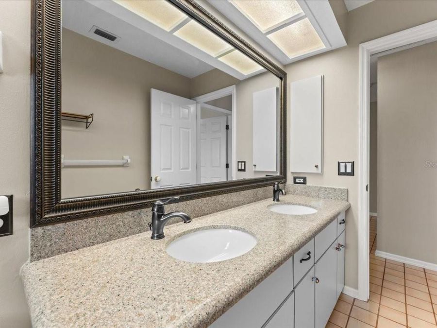 Property Image 79