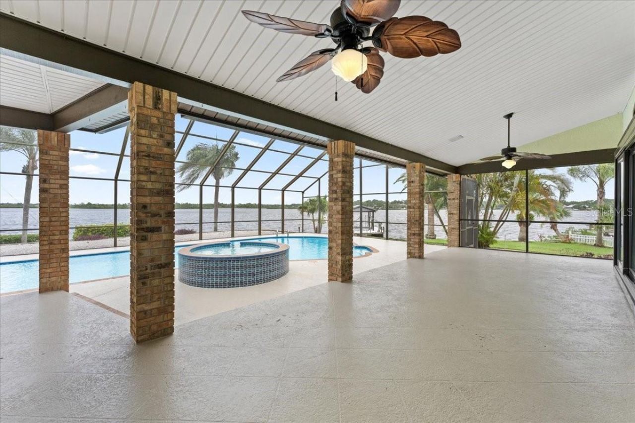 1589 Mary Lane, Tarpon Springs, FL 34689 Photo