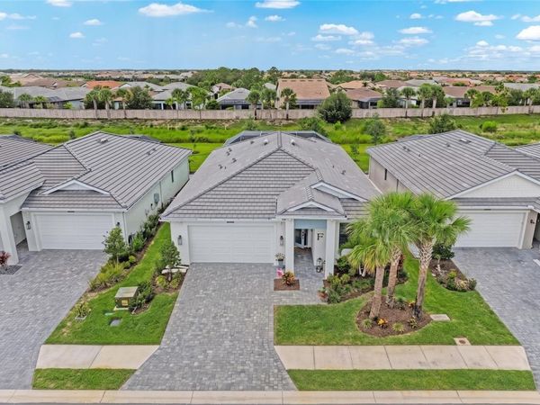 18615 MIDSUMMER PLACE , VENICE, FL 34293