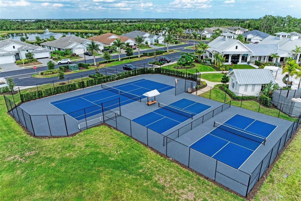 18615 Midsummer Place, Venice, FL 34293 Photo
