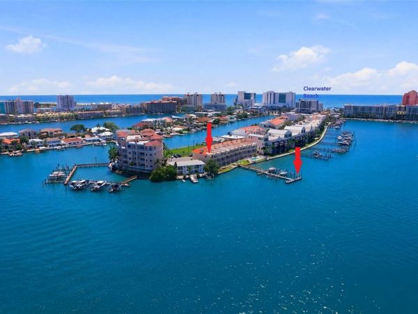 200 BRIGHTWATER DRIVE, Unit 10, CLEARWATER BEACH, FL 33767
