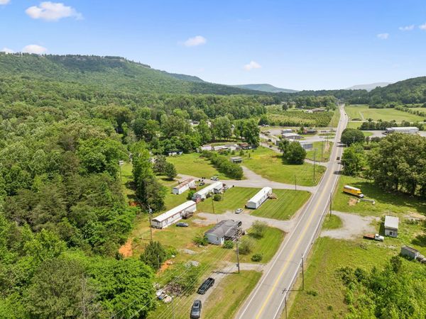 1841 Main St , Jasper, TN 37347