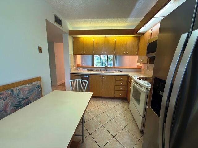 2601 Village Boulevard, Unit 301, West Palm Beach, FL 33409 Photo