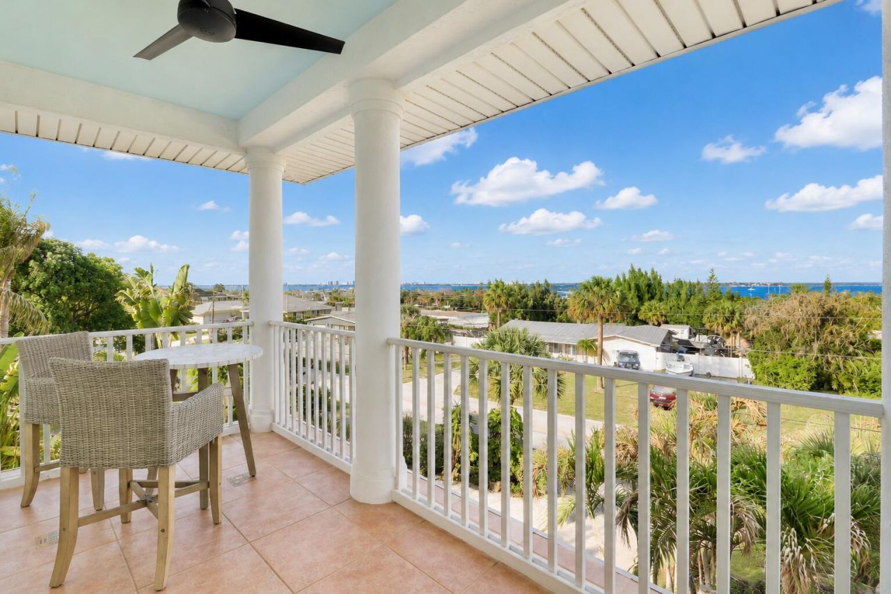 3392 NE Skyline Drive, Jensen Beach, FL 34957 Photo