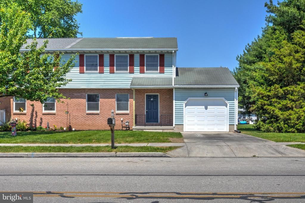 25 FILBERT STREET , HANOVER, PA 17331