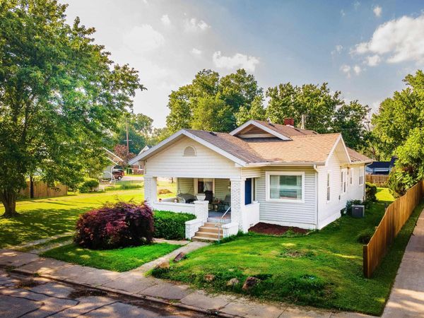2016 E Blackford Avenue, Evansville, IN 47714