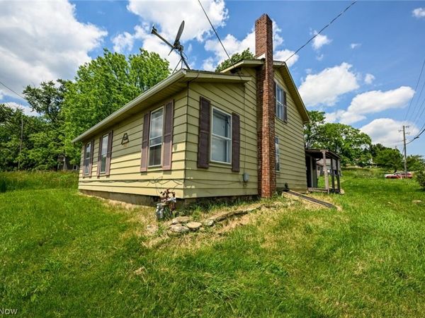 893 Norton Avenue , Barberton, OH 44203